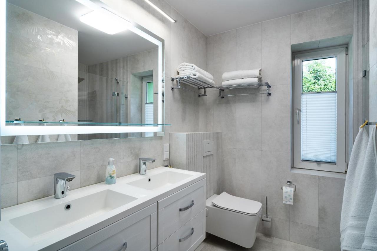 Apartament Zielony Przyladek Brwinow المظهر الخارجي الصورة