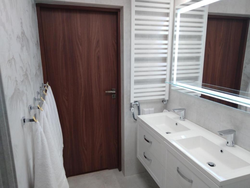Apartament Zielony Przyladek Brwinow المظهر الخارجي الصورة